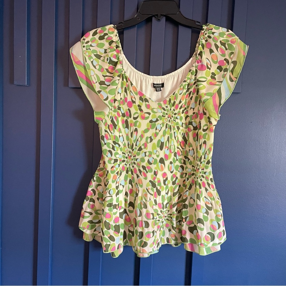 Piano Green & Pink Short-Sleeve Smocked Peplum Blouse